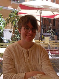 Klaudia Kocurek, mass spectrometry PhD student