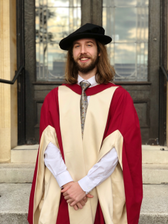 Oliver Hale, mass spectrometry postdoc